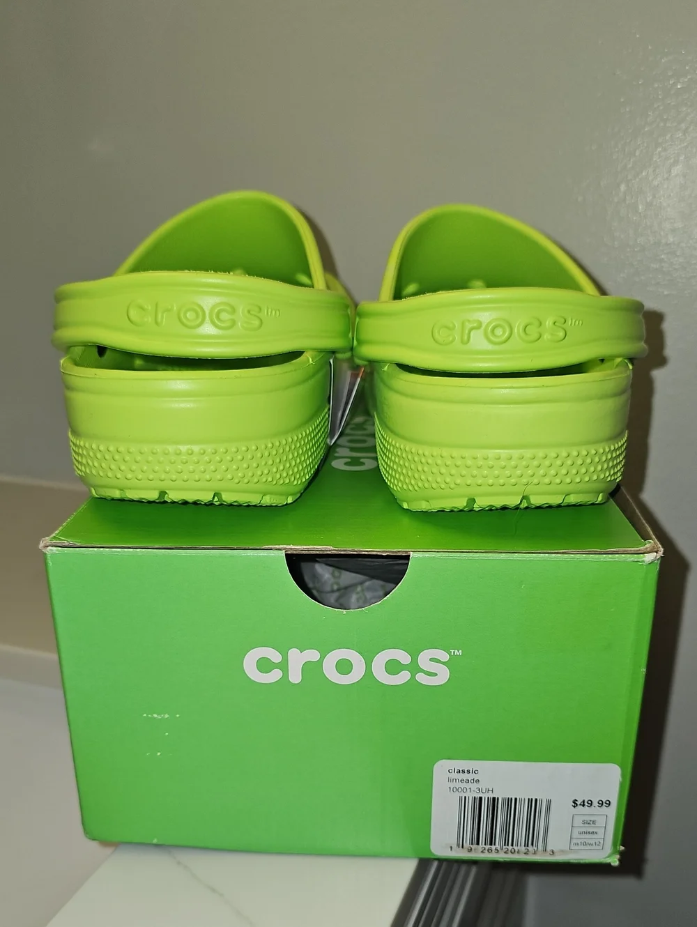 CROCS Classic Unisex Clogs In Limeade. NIB W/Tags.